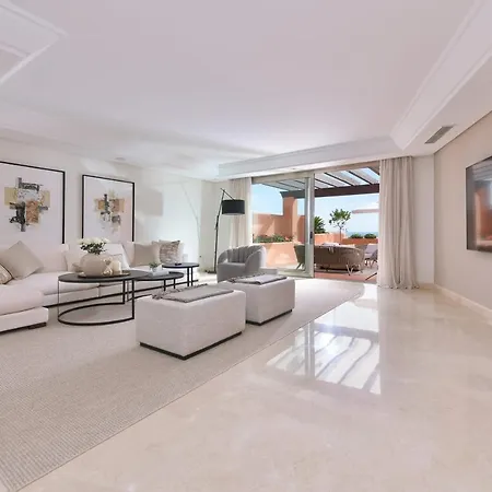 Spectacular Frontline Penthouse Apartamento Marbella